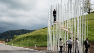 7-Unusual-Bus-Shelters3